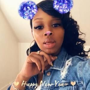 Meet your Posher, Kendra